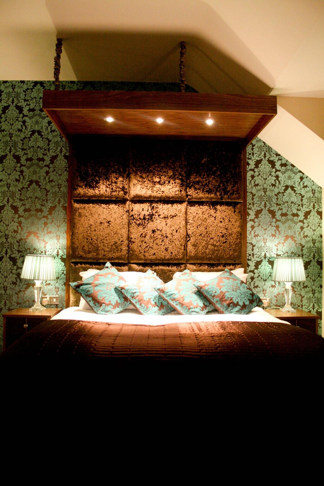 The Old Barn Inn Newport  Eksteriør bilde