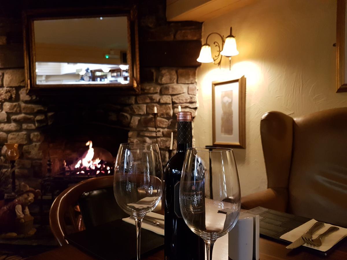 The Old Barn Inn Newport  Eksteriør bilde