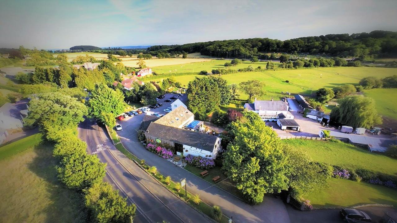 The Old Barn Inn Newport  Eksteriør bilde